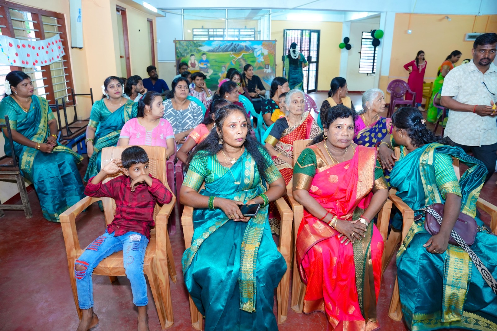 கொக்குவில் மேற்கு சனசமூக நிலையம் நடத்திய  தையல் பயிற்சி 